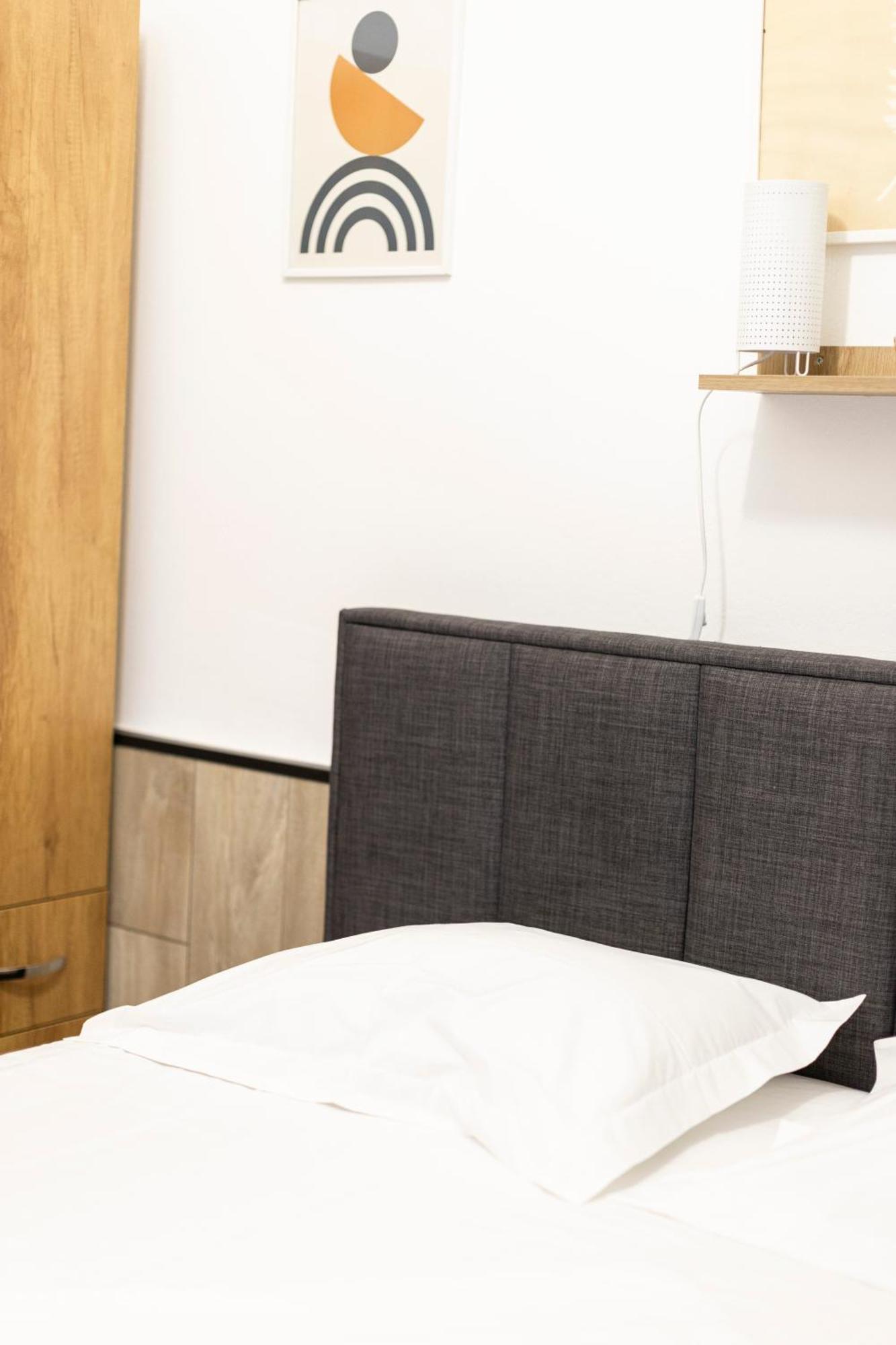 Tiny Cute Studio Near The City Center - 5 Min Walk ติรานา ภายนอก รูปภาพ