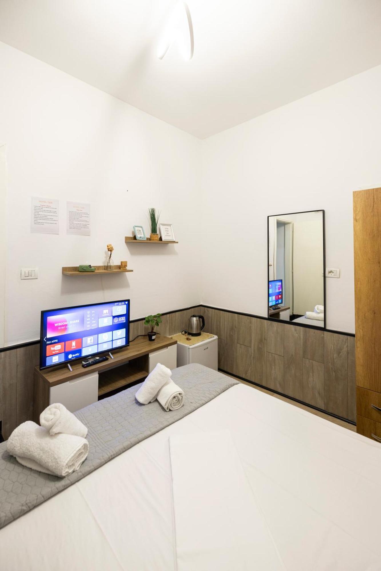 Tiny Cute Studio Near The City Center - 5 Min Walk ติรานา ภายนอก รูปภาพ